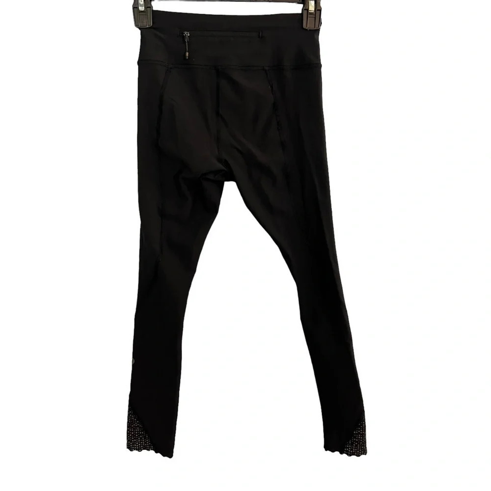 Lululemon Black Cropped Training Leggings - Picture 5 of 8
